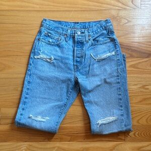 Women’s Levi’s 501 W26 L28